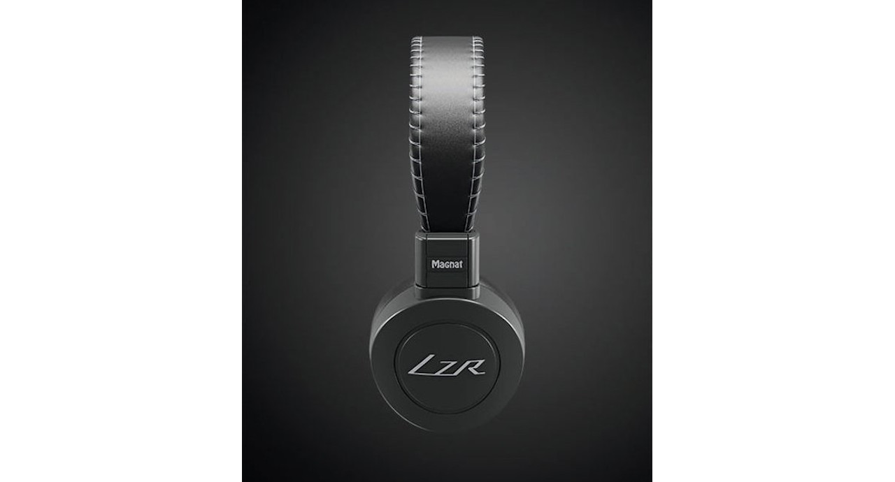 Magnat LZR560 Black vs Grey
